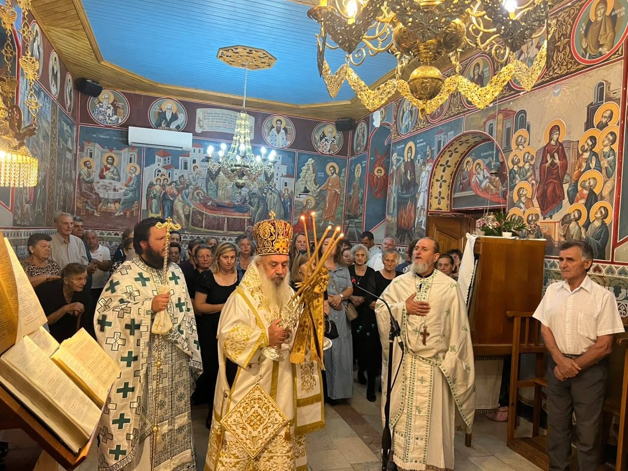 Nathanaili kremtoi Liturgjinë për Shën Parashqevinë në Terihat - photo 4