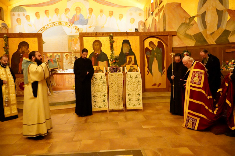 Patriarku Vartholome drejtoi liturgjinë në Manastirin e Essex-it - photo 8