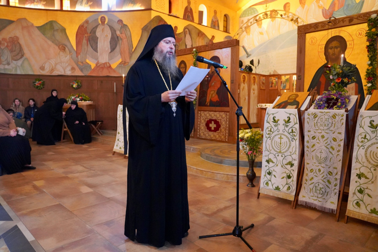 Patriarku Vartholome drejtoi liturgjinë në Manastirin e Essex-it - photo 9