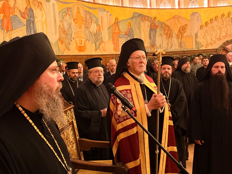 Patriarku Vartholome drejtoi liturgjinë në Manastirin e Essex-it - photo 14