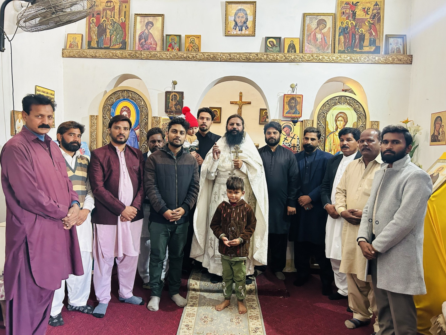 Ati Kirill Amir nga Pakistani tregon rrugën drejt priftërisë ortodokse - foto 1