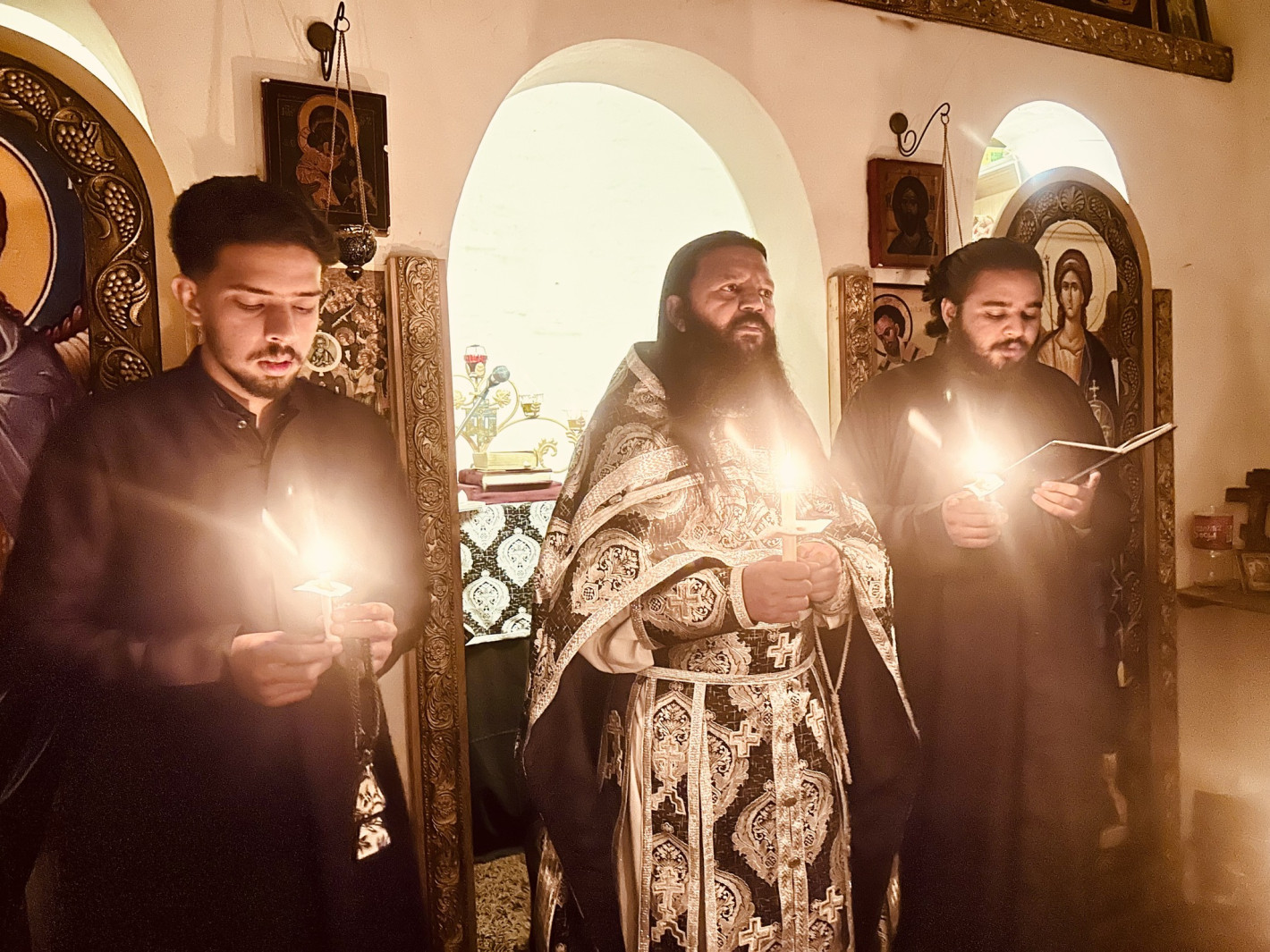 Ati Kirill Amir nga Pakistani tregon rrugën drejt priftërisë ortodokse - foto 5