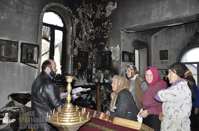 Unidentified masked men set fire to Ss Cyril and Methodius Church in Pavlograd (PHOTO)