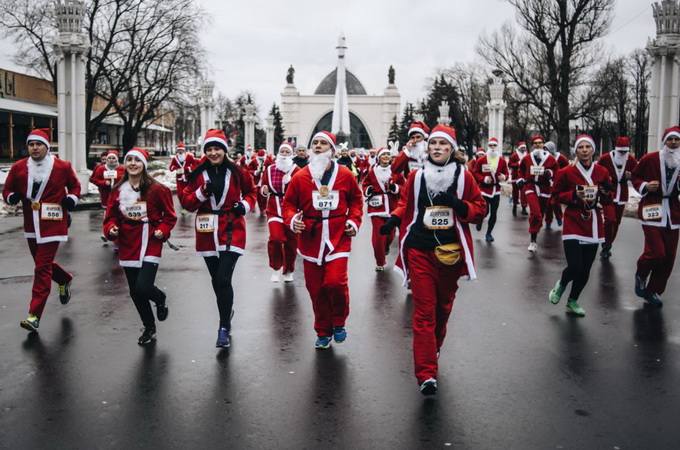 Moscow to hold Father Frost charity run