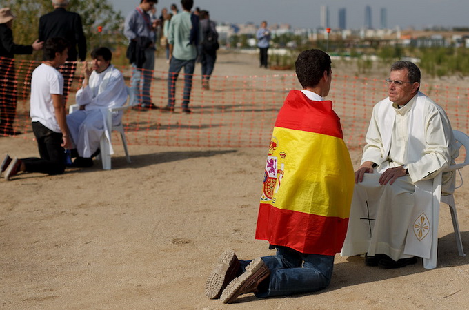  Uber-priest: the service of express confession launched in Spain