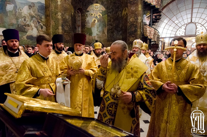 Primate of UOC meets New Year in Kiev-Pechersk Lavra (PHOTO)