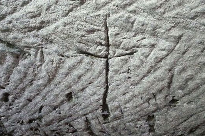 Rare Christian cross engraving discovered in Israel