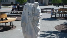 Sculpture of Theotokos beheaded in Lvov