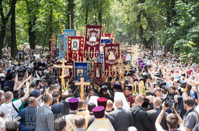 Expert: Power ignores Cross Procession of the UOC out of fear