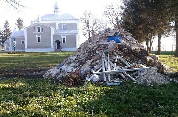 Local historian: UOC-KP brings seized monument of architecture to destruction