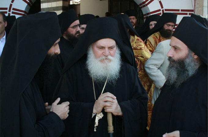 The Holy Mountain grieves over the split in the Ukrainian Church, – Abbot of Vatoped