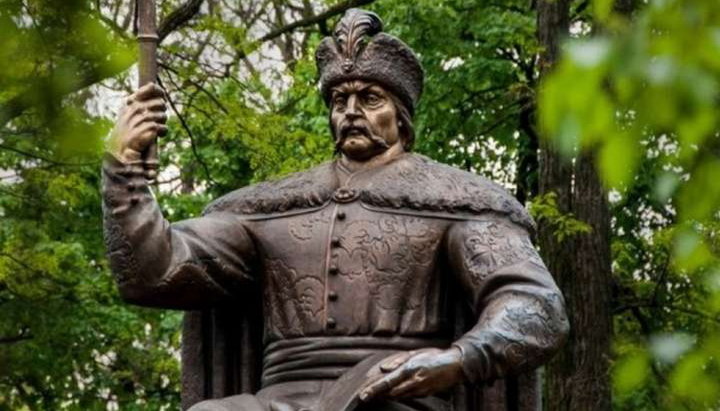 Monument to Hetman Ivan Mazepa in Poltava