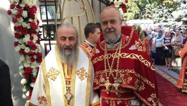 Primate of the UOC His Beatitude Metropolitan Onufry and Protopriest Alexander Levchuk, the Dean of the First Brovary Deanery