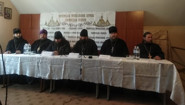 The press conference “Forced liquidation of UOC religious communities in the Rovno region. Church raiding”