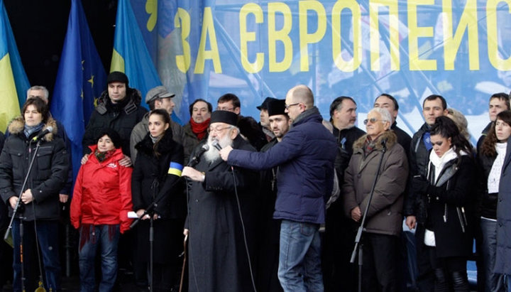 Lubomir Huzar on the Maidan promotes European values. Photo: UGCC