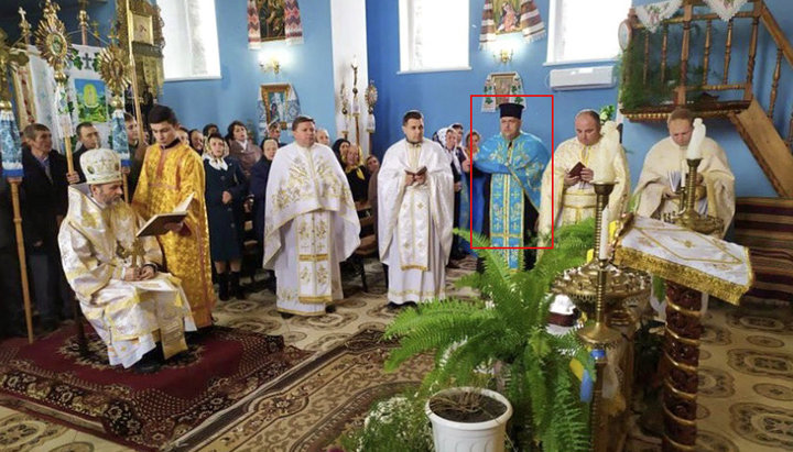 "Priest" of the Orthodox Church of Ukraine (OCU) Vladimir Stefanko at the divine service of the UGCC in Germakovka
