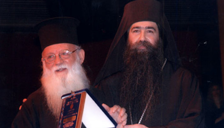 Protopresbyter John Diotis (left). Photo: patrokosmas.gr