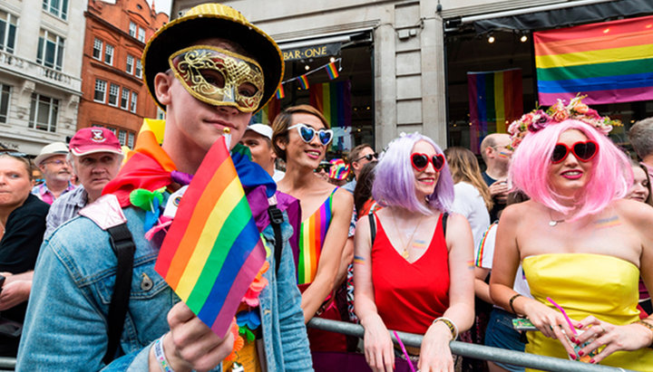 The public actively opposed the adoption of the law on criminal liability for criticizing LGBT. Photo: lenta.ru