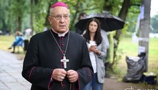 Head of Belarusian Catholics deprived of Belarusian passport