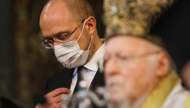 Denis Shmygal and Patriarch Bartholomew during the service in Phanar. Photo: kmu.gov.ua