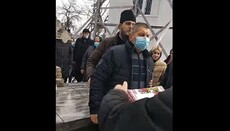 OCU activists again provoke conflicts near the UOC church in Mikhalcha