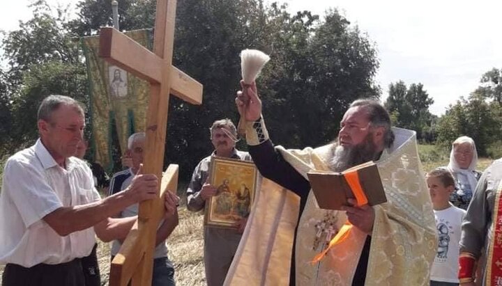 Consecration of the site for the construction of the UOC temple in Povcha. Photo: UOJ