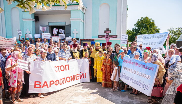 Believers of the Kirovohrad Eparchy joined the # STOPVARFOLOMEY flash mob. Photo: orthodox-kr.org.ua