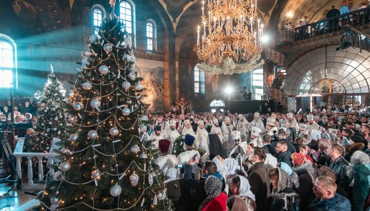 The festive Divine Liturgy at the Kyiv-Pechersk Lavra. Photo: news.church.ua