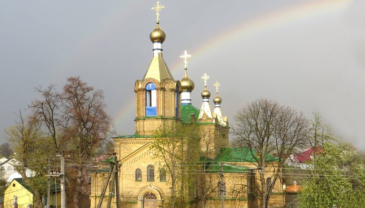 In Zazymya, UOC church agreed to close for negotiations to start