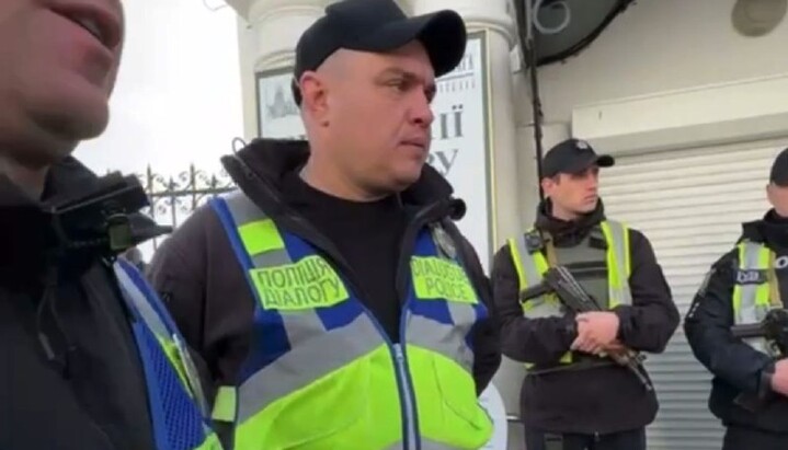 Police in the Lavra. Photo: screenshot of the video page of the UOC in Facebook