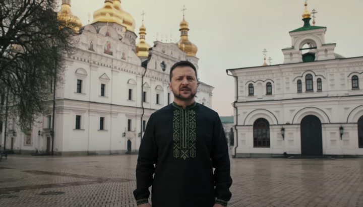 Zelensky at the Kyiv-Pechersk Lavra. Photo: Zelensky's YouTube channel