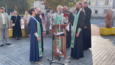 Lavra monks call on believers to pray for the monastery