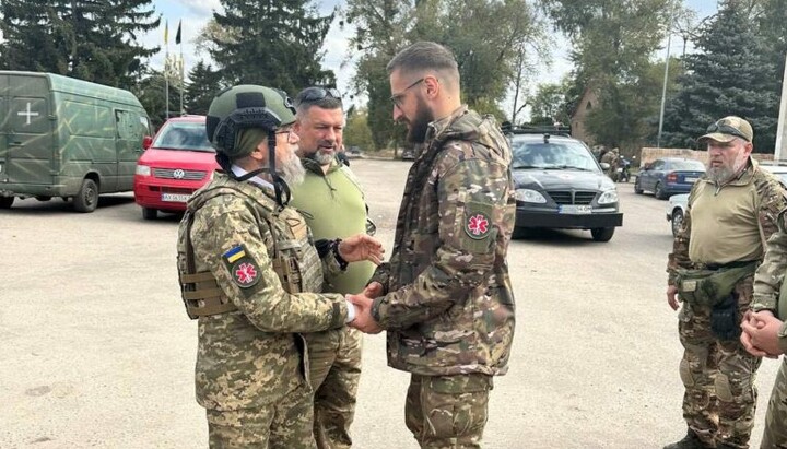 Metropolitan Augustin heads the UOC mission in the combat zone. Photo: kapelan.in.ua