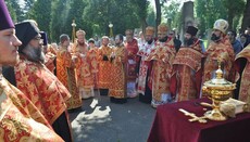 On the Day of Victory over Nazism a UOC bishop praying for Babi Yar victims