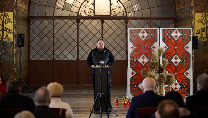 Ruslan Stefanchuk speaking at the Lavra's Refectory Church. Photo: facebook.com/stefanchuk.official