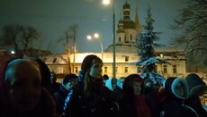 UOC believers praying to Mother of God near Kyiv-Pechersk Lavra