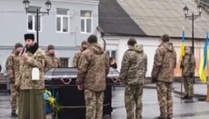 In Kremenets, OCU stages a body rally against the dead soldier’s will