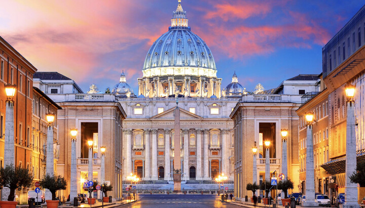 Vatican allows gay couples to be blessed in St Peter's Basilica