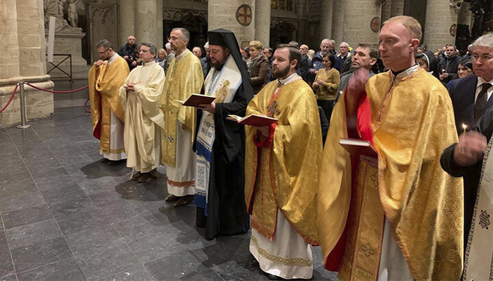"Metropolitan" of the OCU Alexander Drabinko in the cathedral of the ROC in Brussels. Photo: Facebook