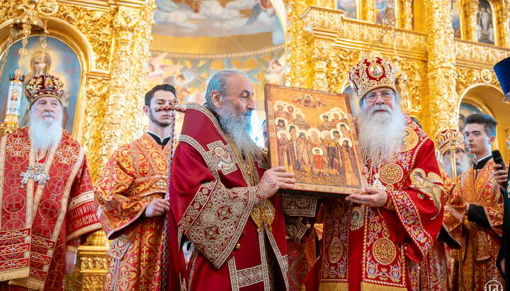 Metropolitan Tikhon of All America and Canada and Metropolitan Onuphry of Kyiv and All Ukraine at the Bancheny Monastery. Photo: news.church.ua