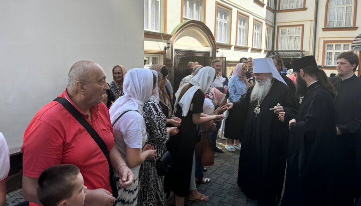 Metropolitan Tikhon of All America and Canada at the Vvedensky Monastery of the UOC in Chernivtsi. Photo: news.church.ua