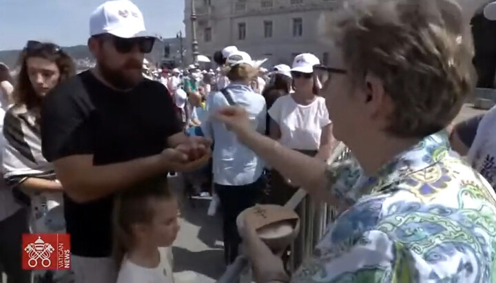 In Trieste, female volunteers 