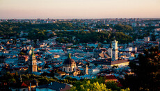 In Lviv, people are urged to report UOC services held at home