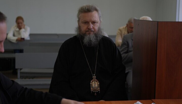 Metropolitan Yevlogiy in court. Photo: Suspilne Sumy