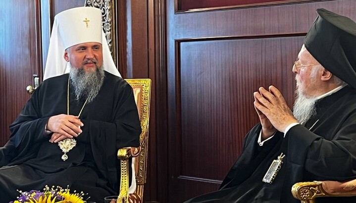 Epifaniy Dumenko and Patriarch Bartholomew. Photo: risu