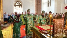 Amid explosion sounds: Memory of Glinsky Elders honored in Sumy monastery