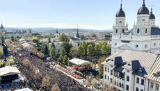 More than 350,000 Orthodox Romanians commemorate St Parascheva in Iași