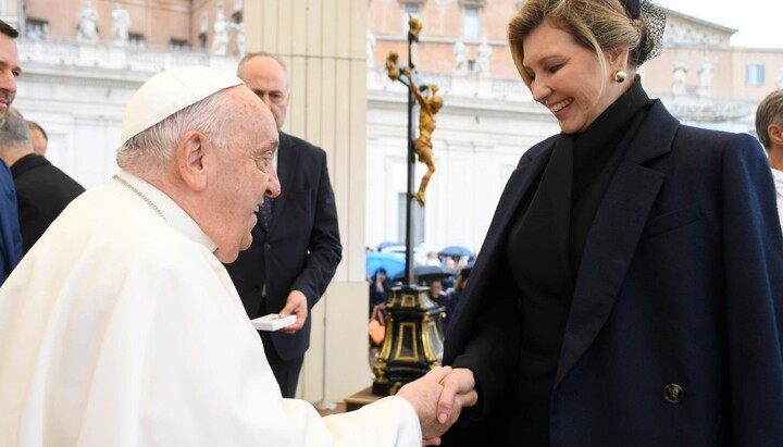 Pope Francis and Olena Zelenska. Photo: vaticannews