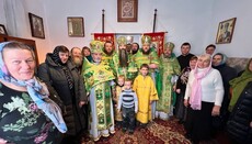 Vinnytsia bishop visits believers who have been praying in house for 3 years