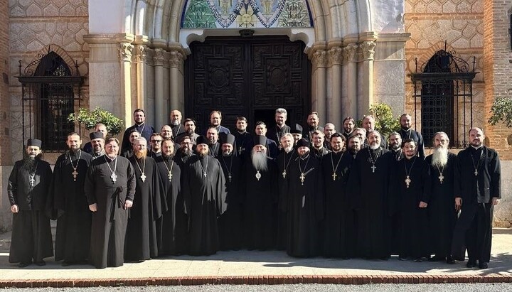 Clergy of the Western European Vicariate of the UOC. Photo: vzcz.church.ua